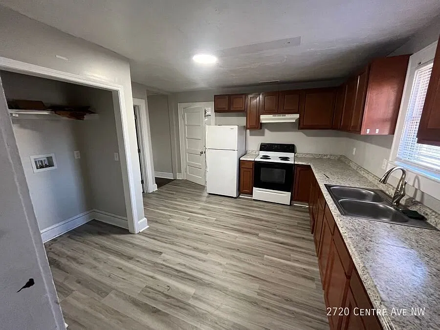 Cozy Single Family Home — Photo 2
