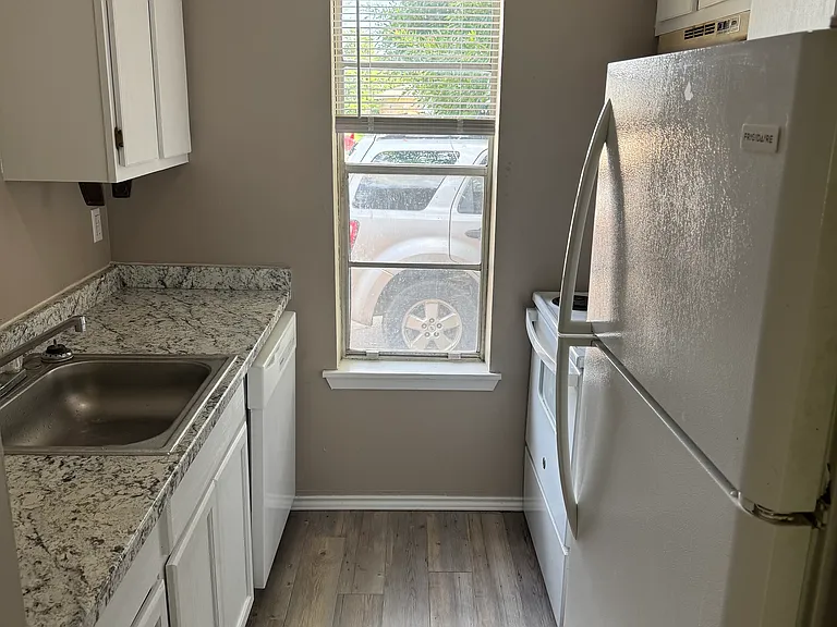 2405 Long Dr #A — Photo 3