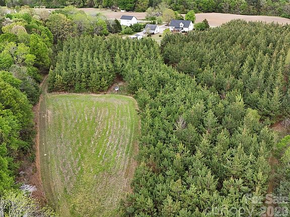 3rd image of 176 Griffin Rd