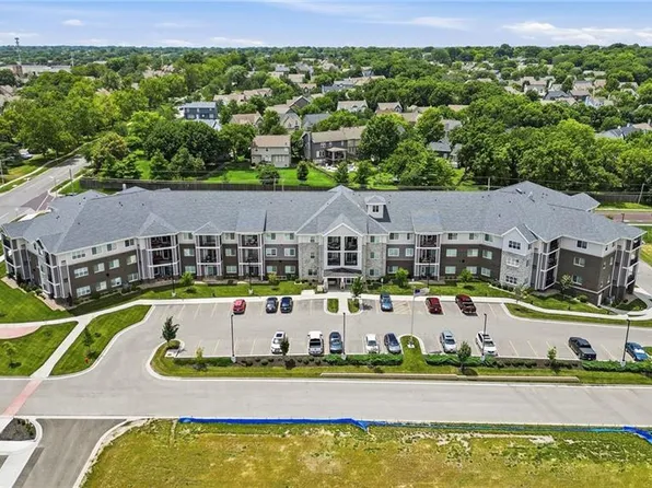 7800 W 123rd St #116, Overland Park, KS 66213