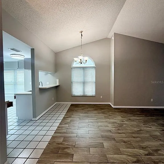 1104 Covington St — Photo 4