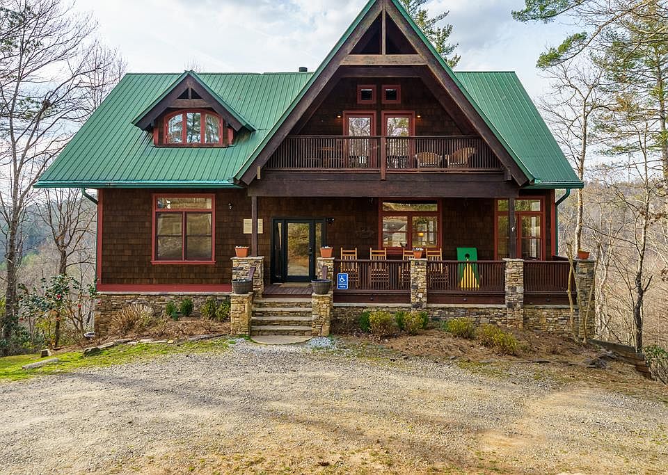 1st image of 153 Riverview Cir