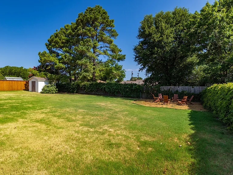 2212 Ridge Ln — Photo 19
