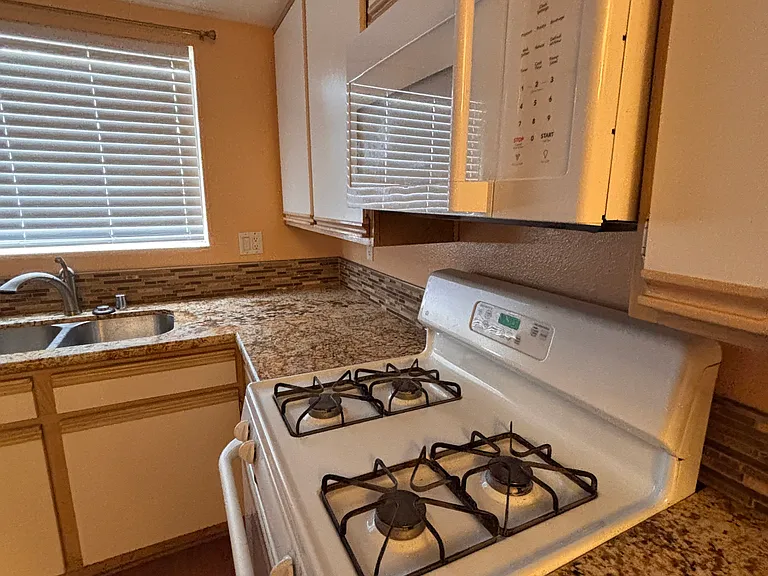 44532 15th St E #8 — Photo 9