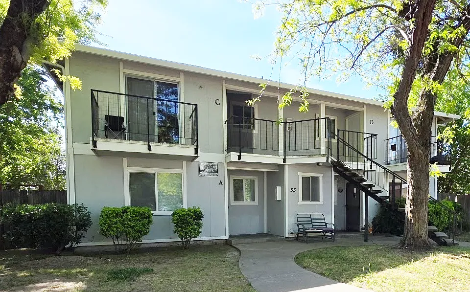 55 Mina Ave #D