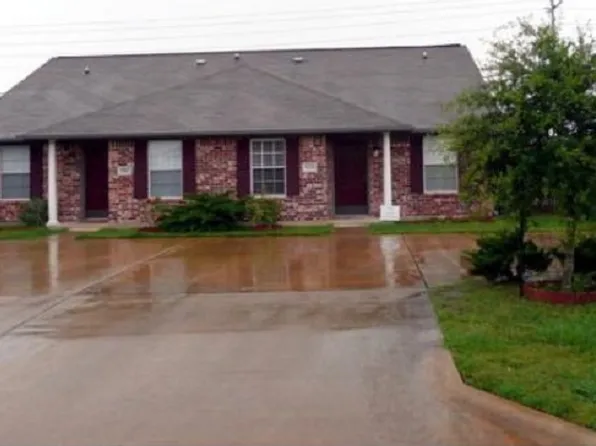 922 Sun Meadow St, College Station, TX 77845