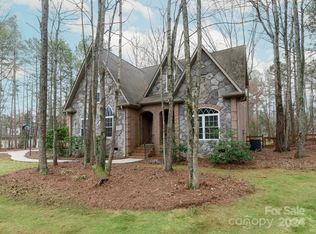 7404 Walnut Crest Dr, Waxhaw, NC 28173