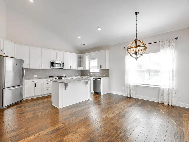 6537 Satjanon Dr — Photo 4