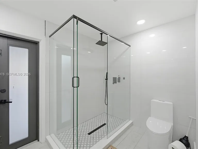 9935 Ramblewood Dr — Photo 24