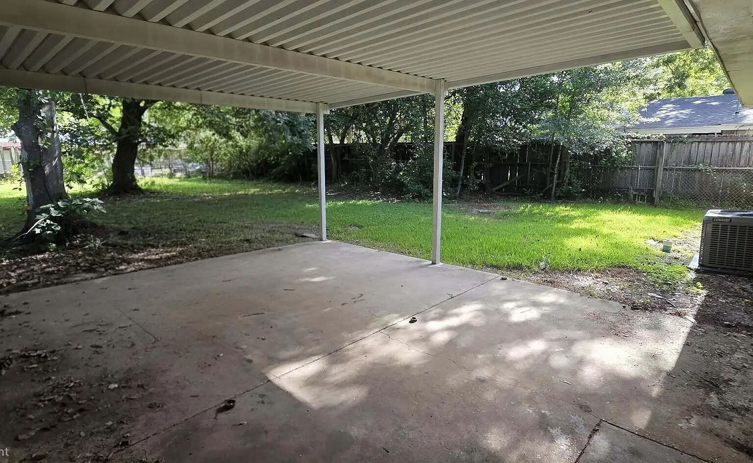 3 bed, 1100 sqft, $1,200 — Photo 2