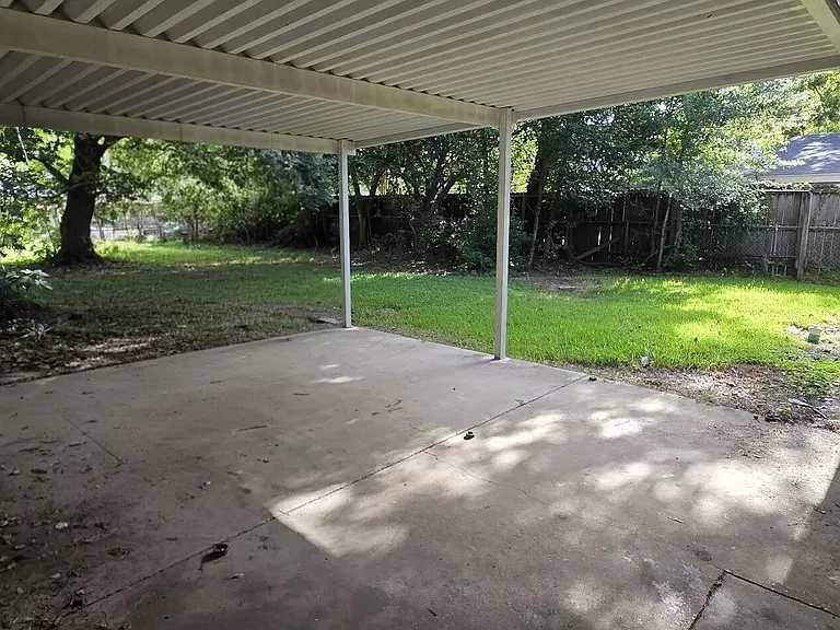 519 Choctaw Dr — Photo 2