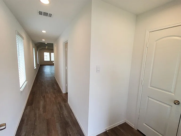 4901 Blue Beetle Ridge Dr — Photo 8