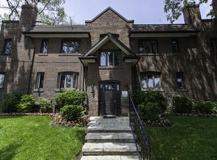372 Davenport Rd #1348270, Toronto, ON M4V1B4