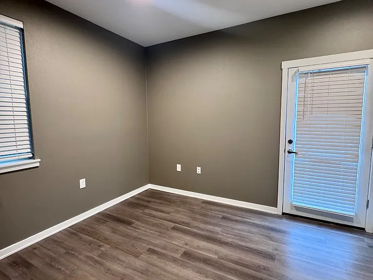 Unit Photo