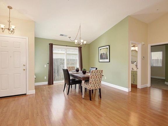 4th image of 903 Duncan Cir