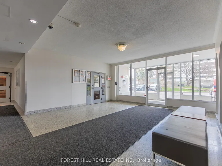 1130 Wilson Ave #306 — Photo 3