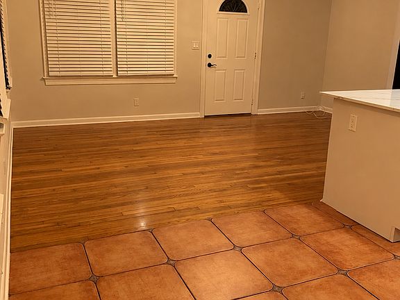 5th image of 838 Avon Rd