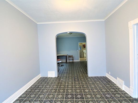 4th image of 9128 S Baltimore Ave #1