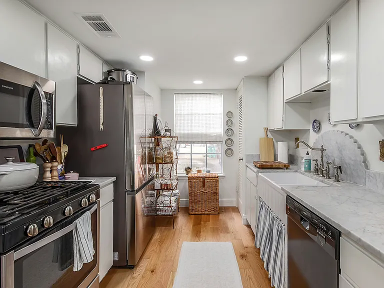 3511 Westchester Ave #102 — Photo 13
