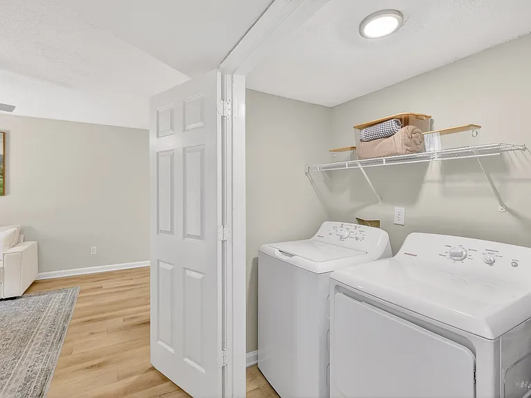 Full size washer and dryer in apartment homes in Murfreesboro, TN