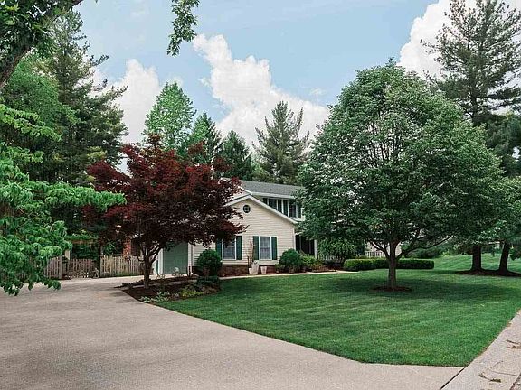 5th image of 2987 N Lakewood Ct