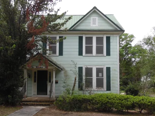 210 W University Ave, Deland, FL 32720