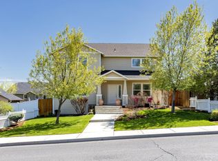 442 SW 35th St, Redmond, OR 97756