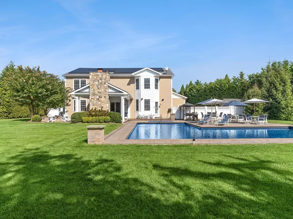 23 Knollwood Dr, Southampton, NY 11968