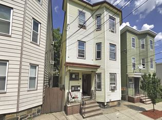 98 Watts St, Chelsea, MA 02150