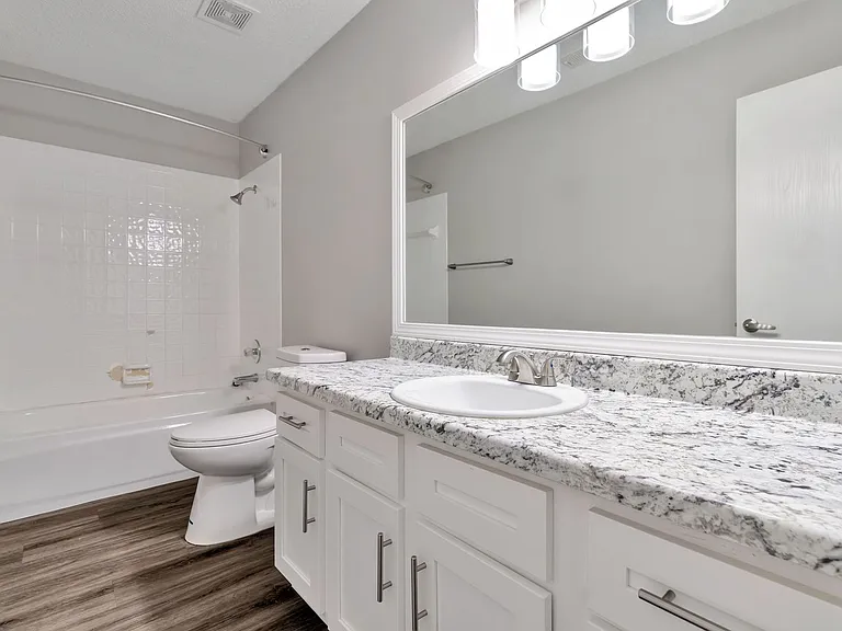 1665 N Boxley Ave — Photo 14