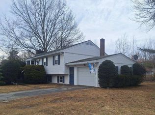 681 Colonial Dr, White River Junction, VT 05001