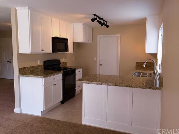3rd image of 25293 Las Palomas Dr