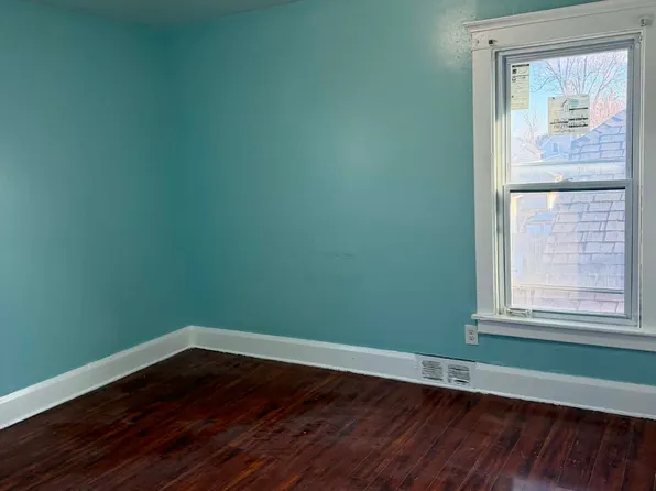 83 Deshler St, Buffalo, NY 14212