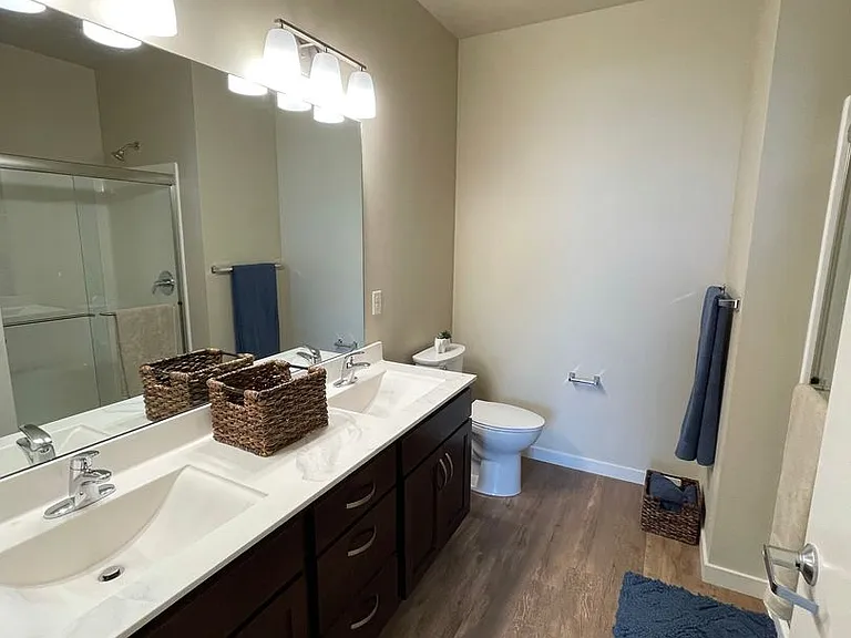 Lincoln Street Apartments — Photo 46