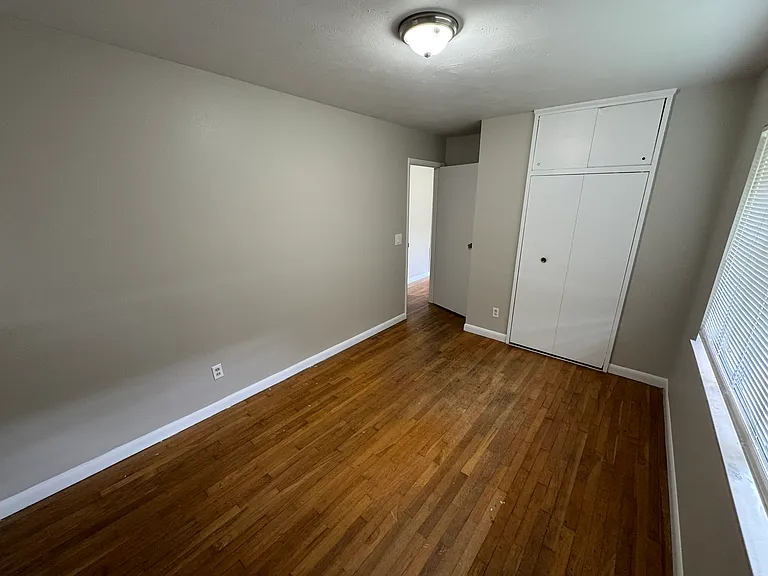 424 Morgan Ln — Photo 13