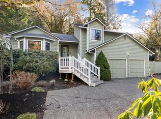 930 218th Ave NE, Sammamish, WA