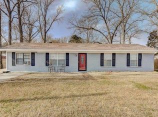 104 Cairo Dr, Vicksburg, MS 39180