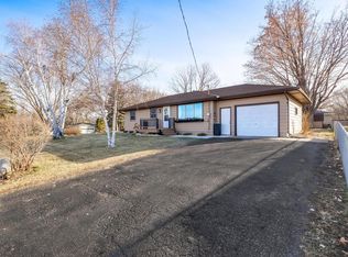 11801 93rd Ave N, Maple Grove, MN 55369