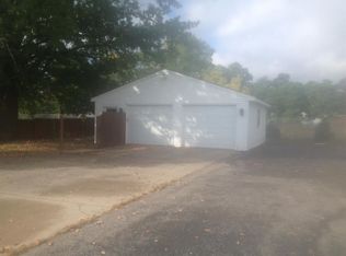 857 N Mitchell St, Cadillac, MI 49601