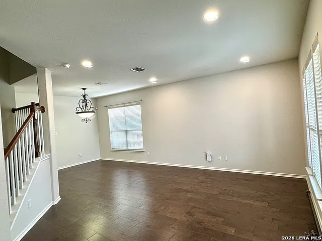 3 bed, 2.5 bath, 2714 sqft, $2,750 — Photo 2