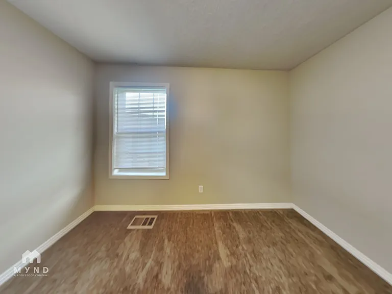 5574 S Lexington Ave — Photo 17