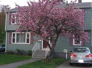 84 Rea St, Lowell, MA 01852