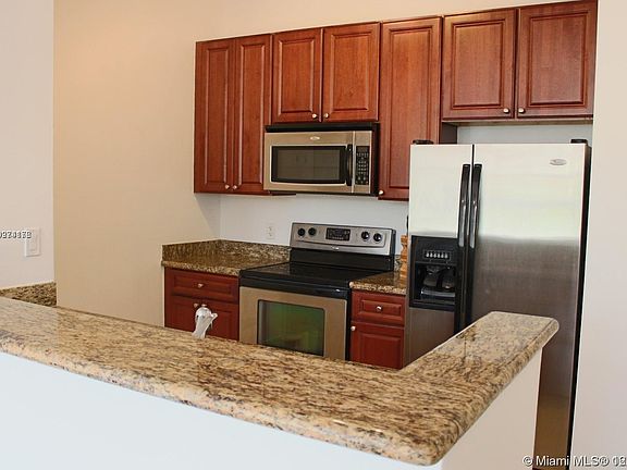 4th image of 185 NE 3001st 518 Miami #518