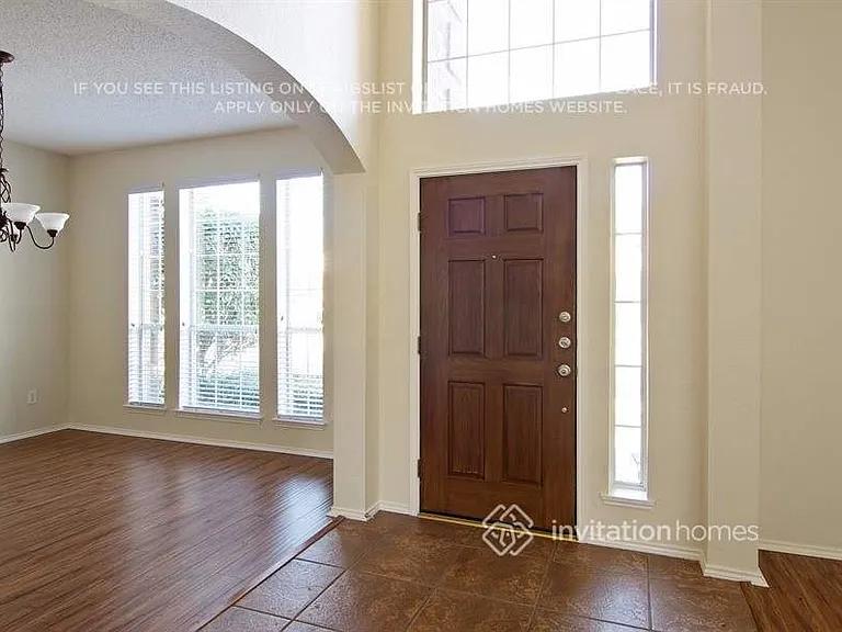11135 Covey Ln — Photo 2
