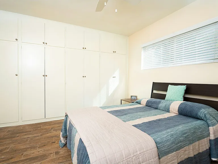 The Sorrento-Unit 04, Bedroom