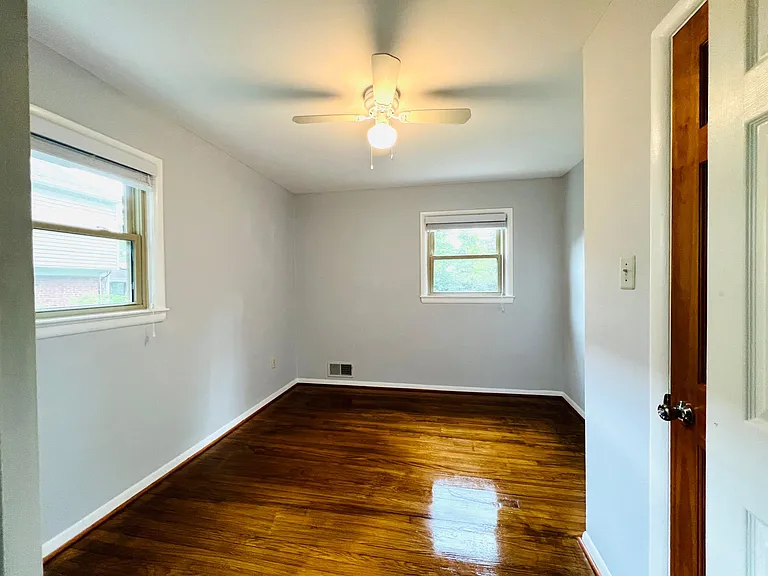 2220 Primrose Dr — Photo 11