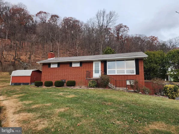 157 Shady Ln, Ridgeley, WV 26753