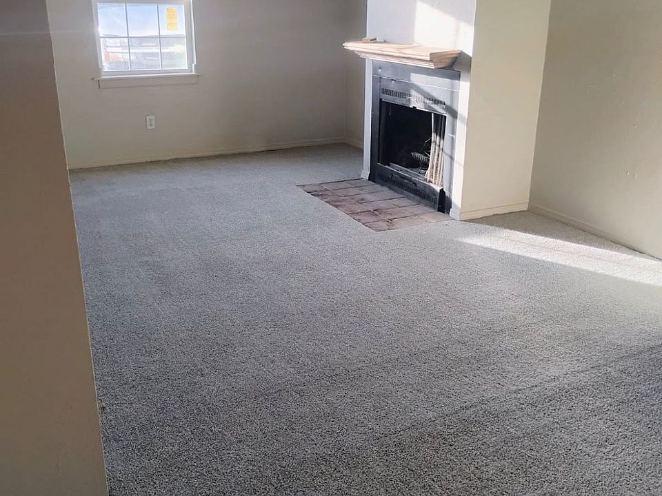 1st image of 2216 Dixon Rd