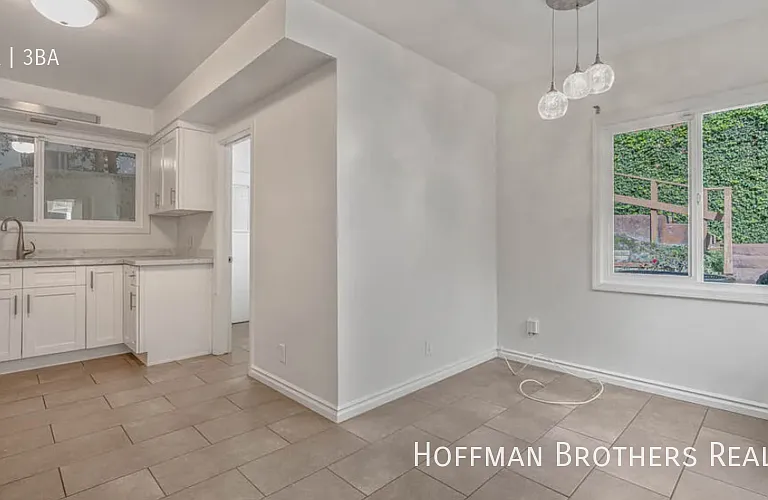 1222 Daniels Dr — Photo 9