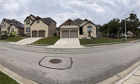 3rd image of 6913 Halesboro Dr